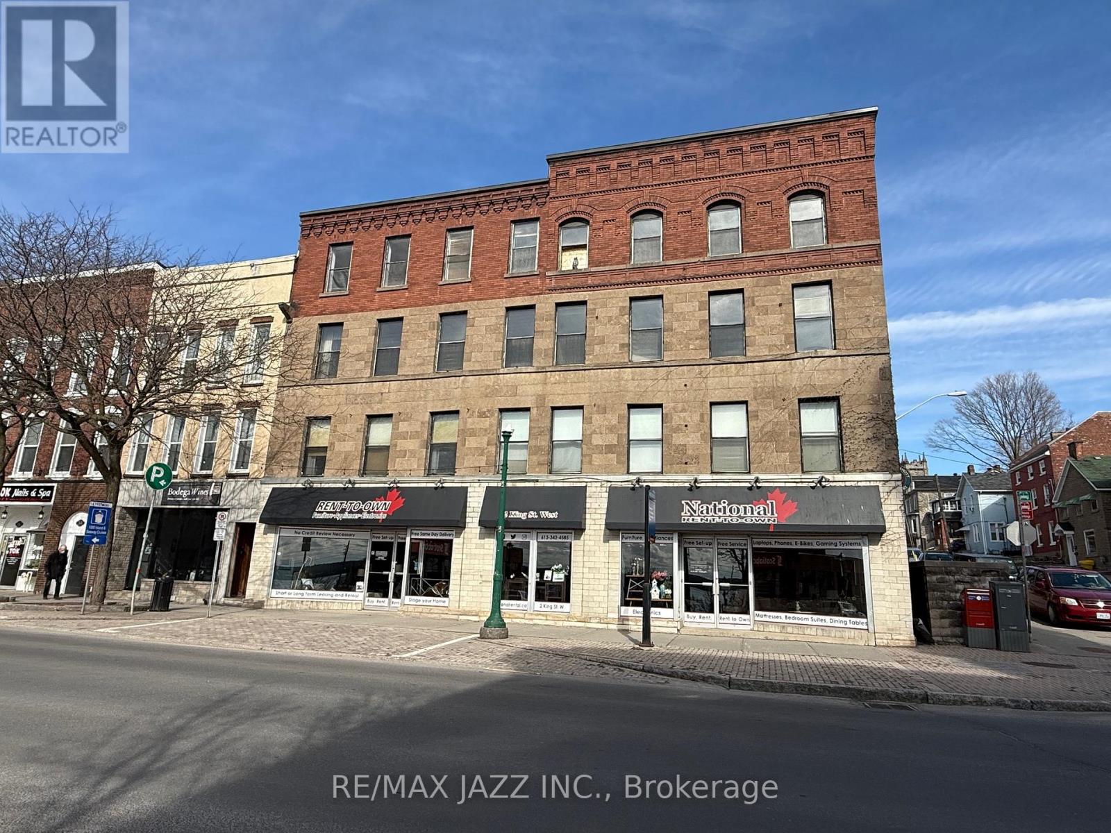 2 KING STREET W