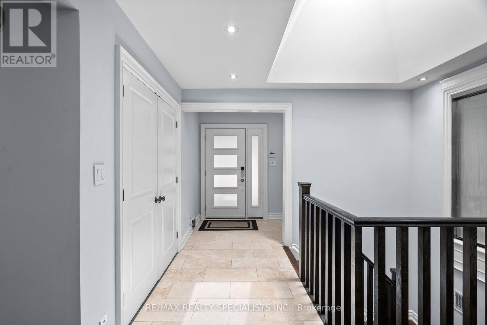 42 HEATHVIEW AVENUE