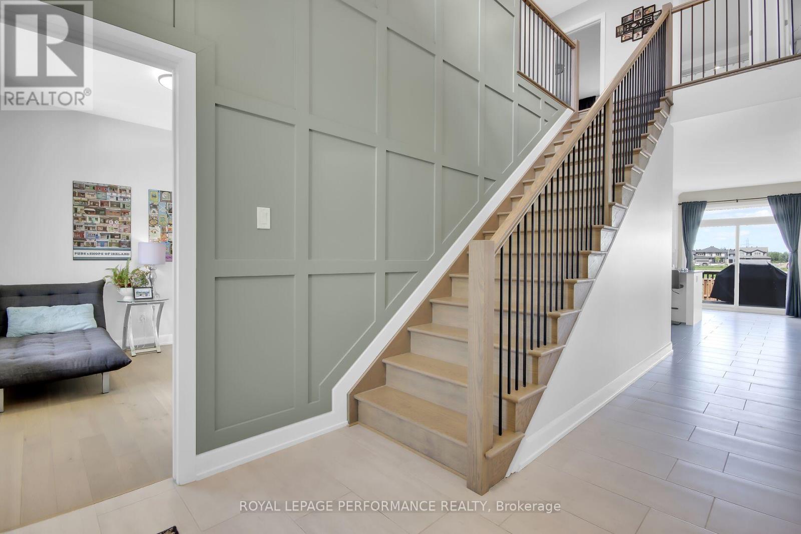 643 PARKVIEW TERRACE