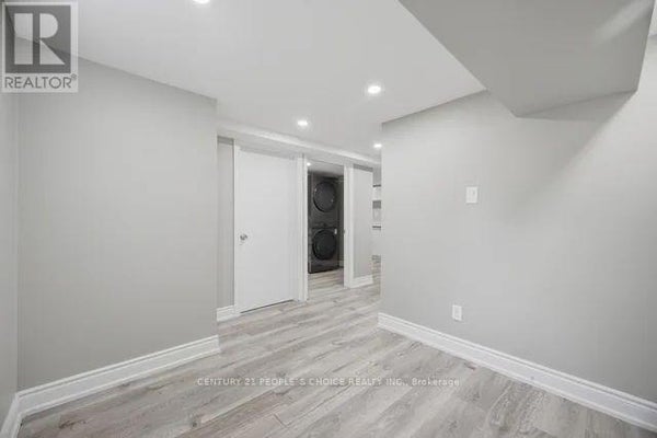 249 Burnhamthorpe Rd, Toronto (Islington-City Centre West), ON 3
