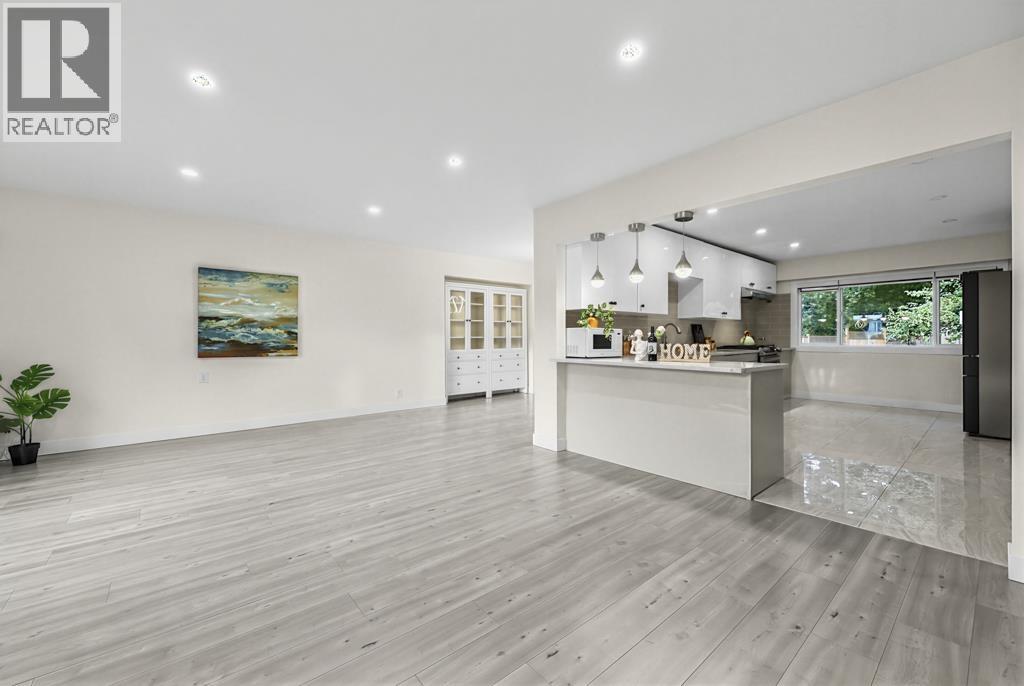 4936 BARKER CRESCENT