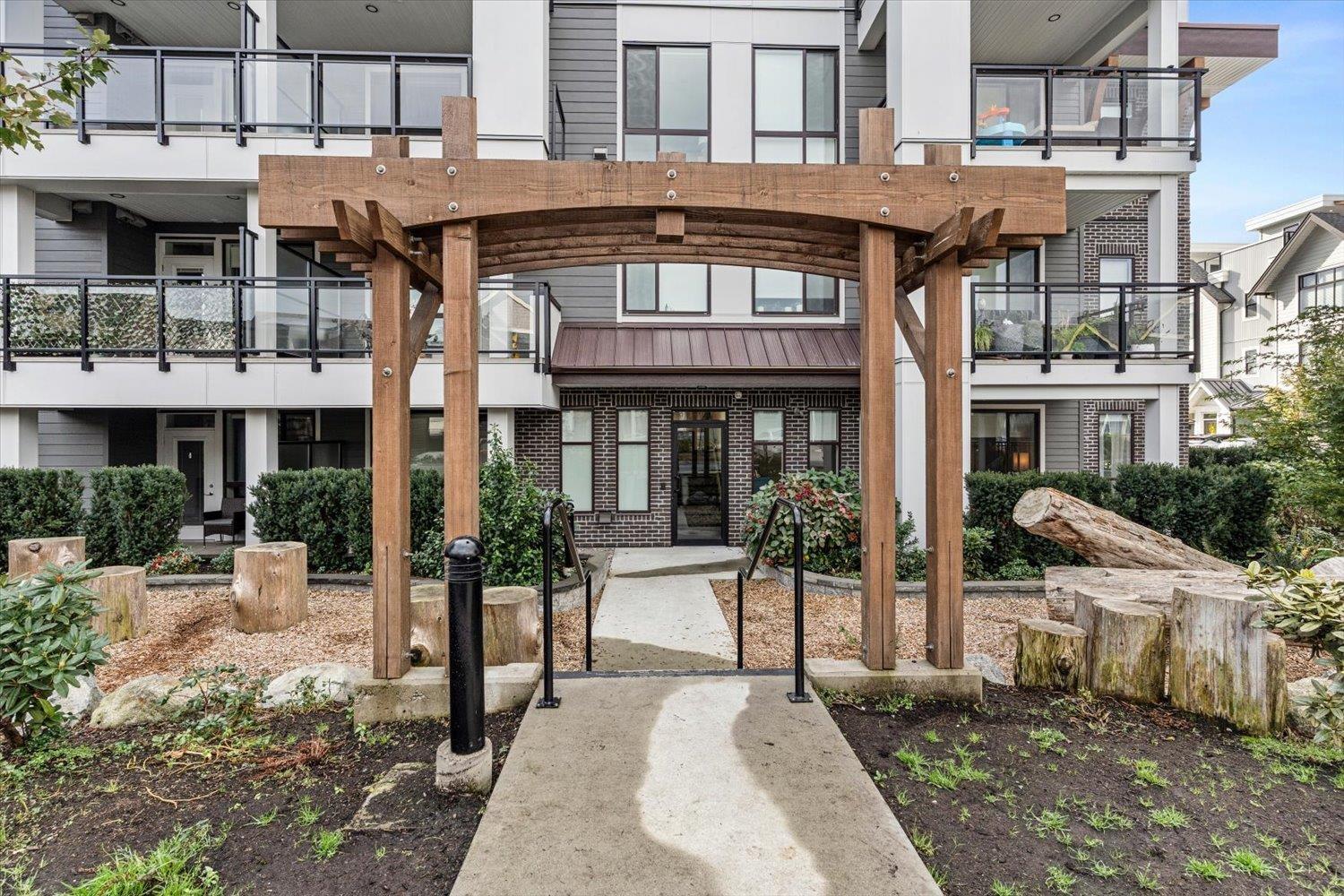 104 6045 CHILLIWACK RIVER ROAD, Sardis South