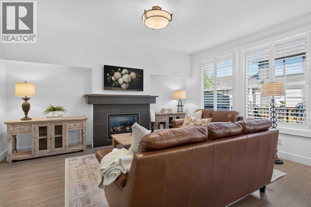 202, 110 Coopers Common SW