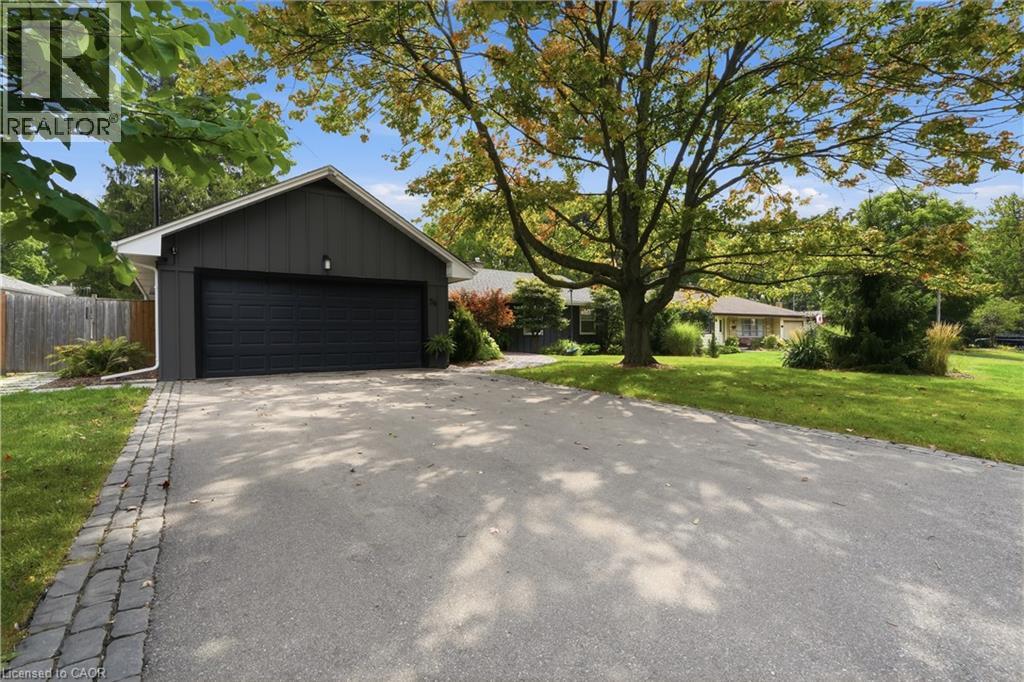 54 MAYFAIR Avenue