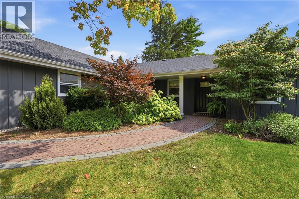 54 MAYFAIR Avenue