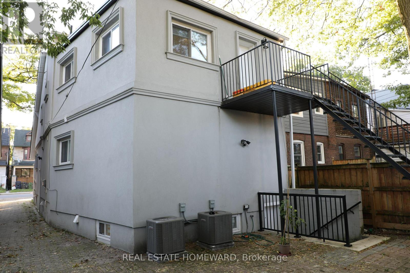 434 VICTORIA PARK AVENUE