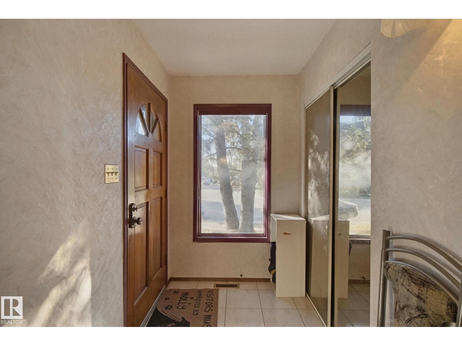 10824 35 AV NW