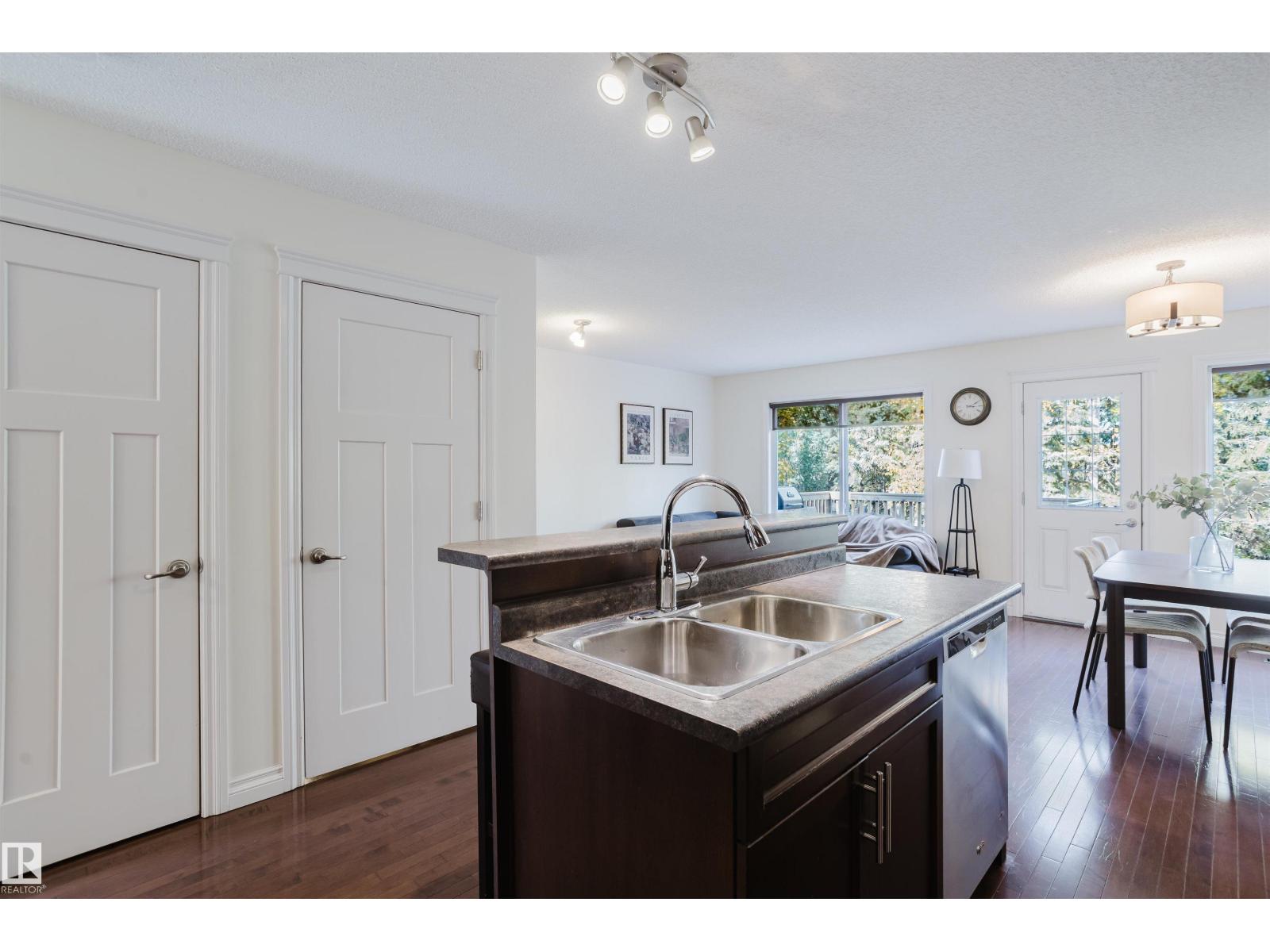 44 HAMILTON CT