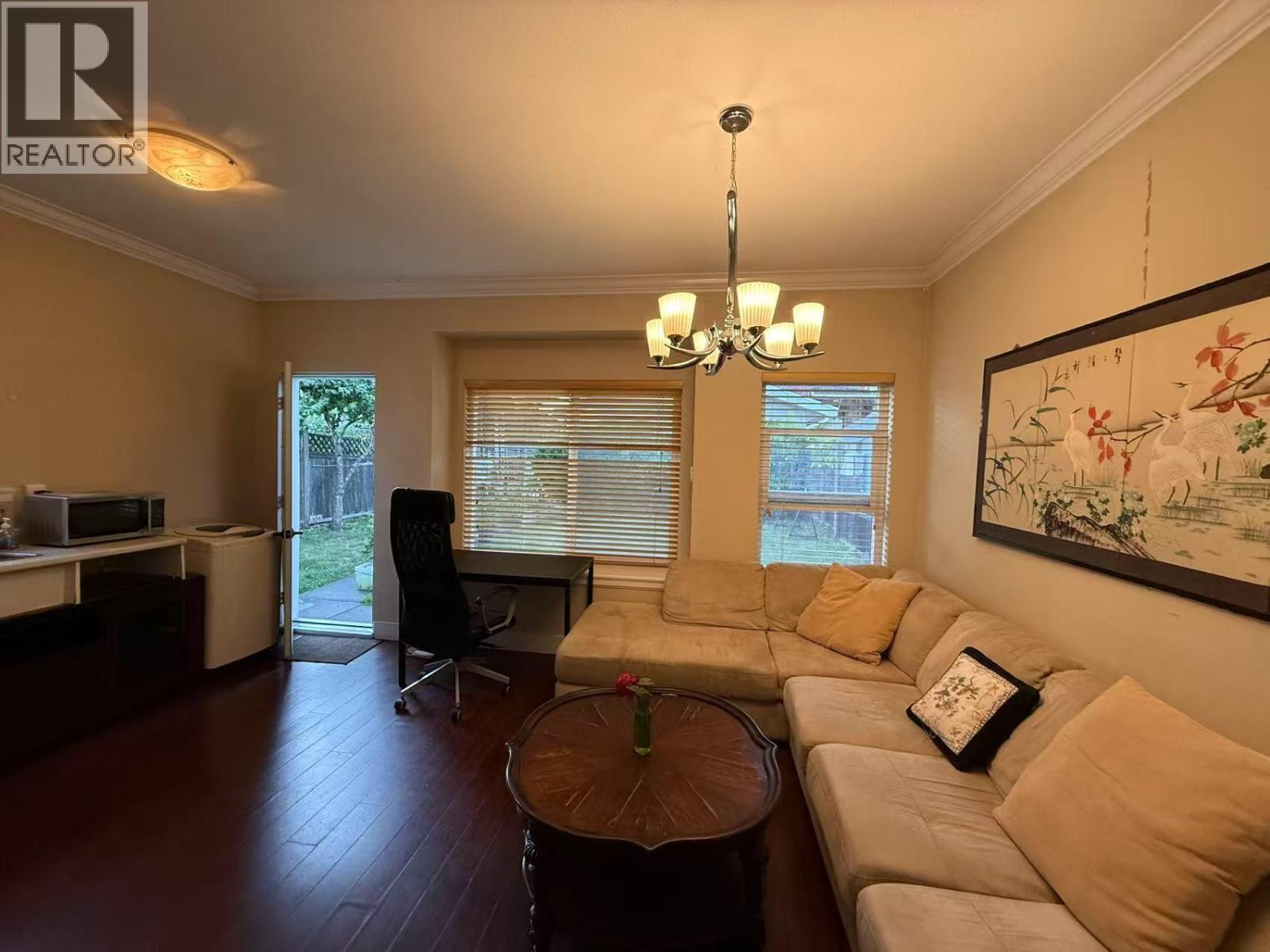 Rental Suite 6089 RUMBLE STREET