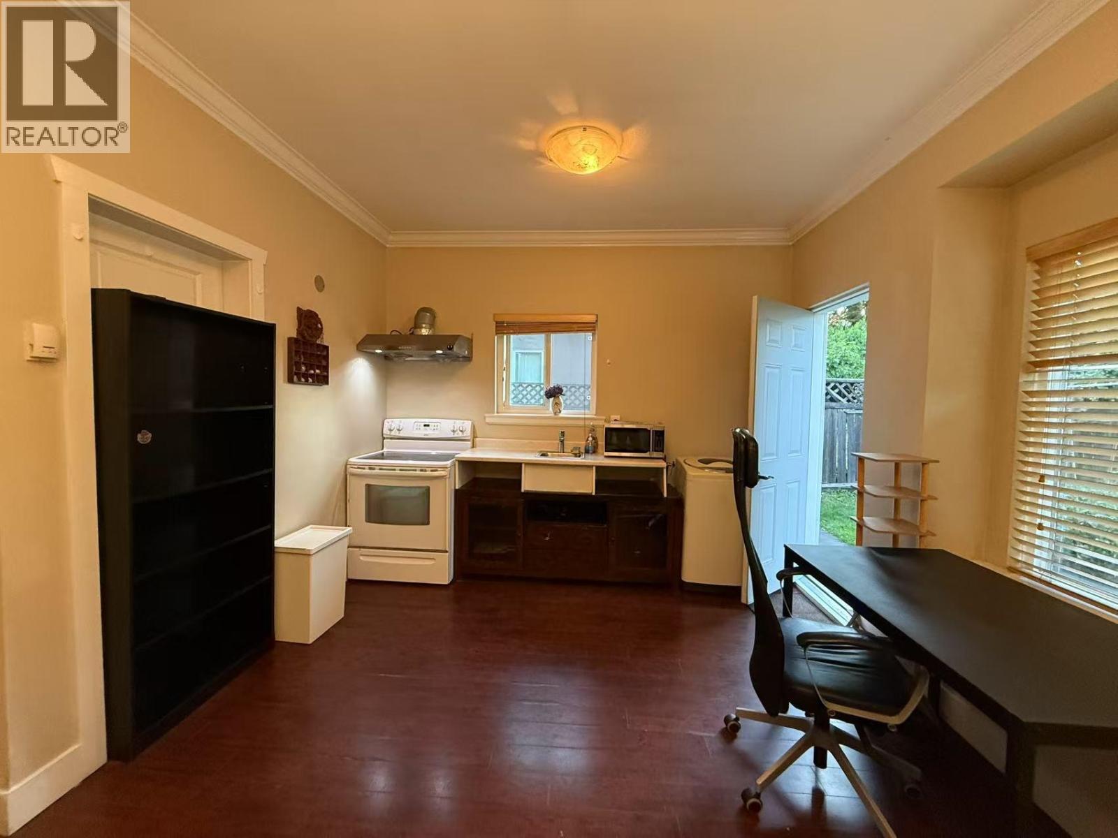 Rental Suite 6089 RUMBLE STREET