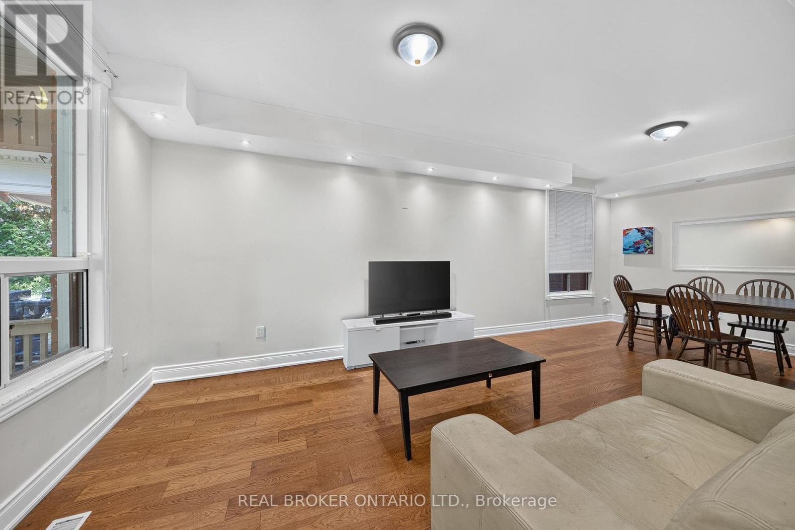 109 GLADSTONE AVENUE