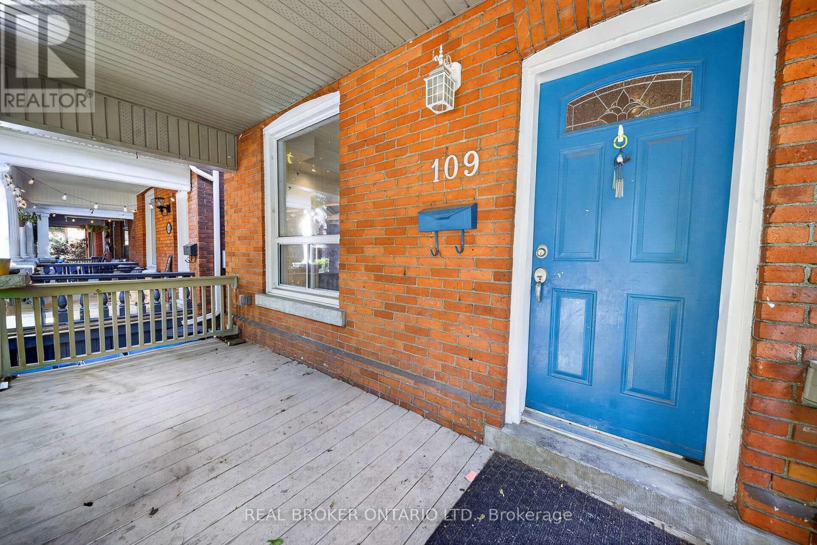 109 GLADSTONE AVENUE