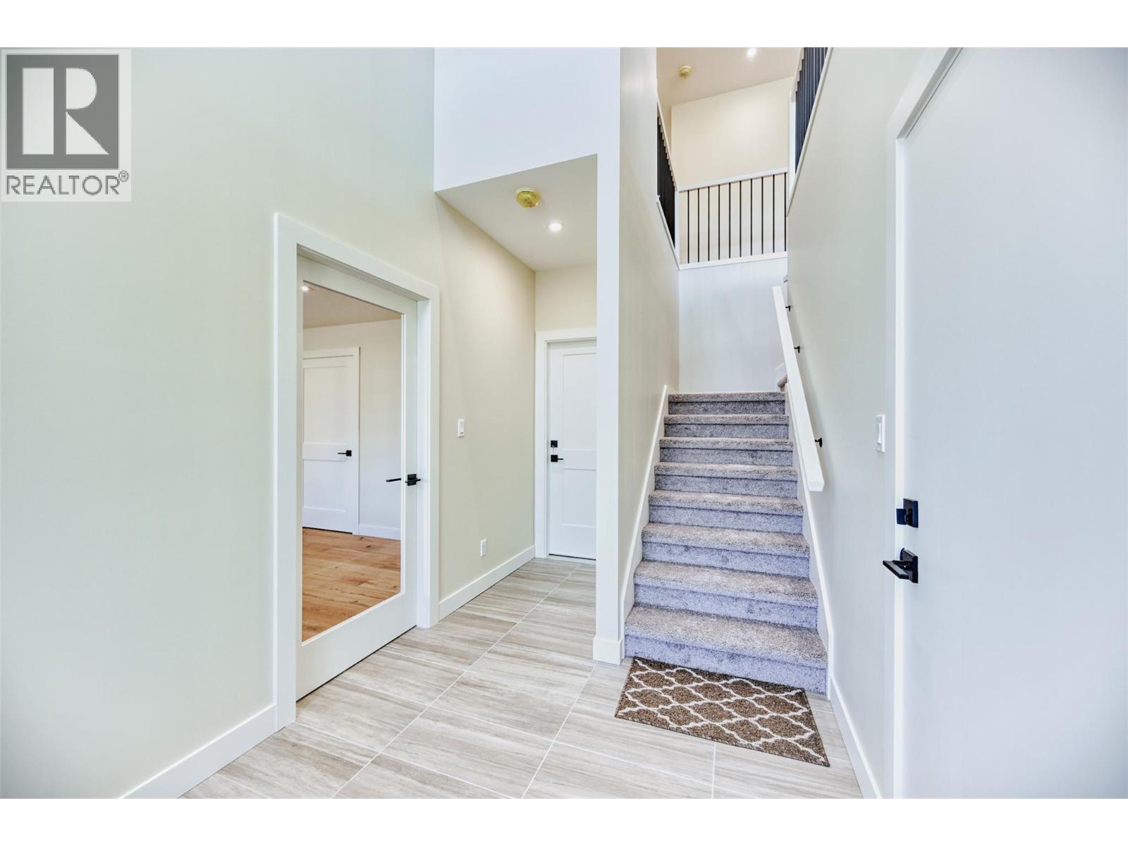 9 Hibiscus Court