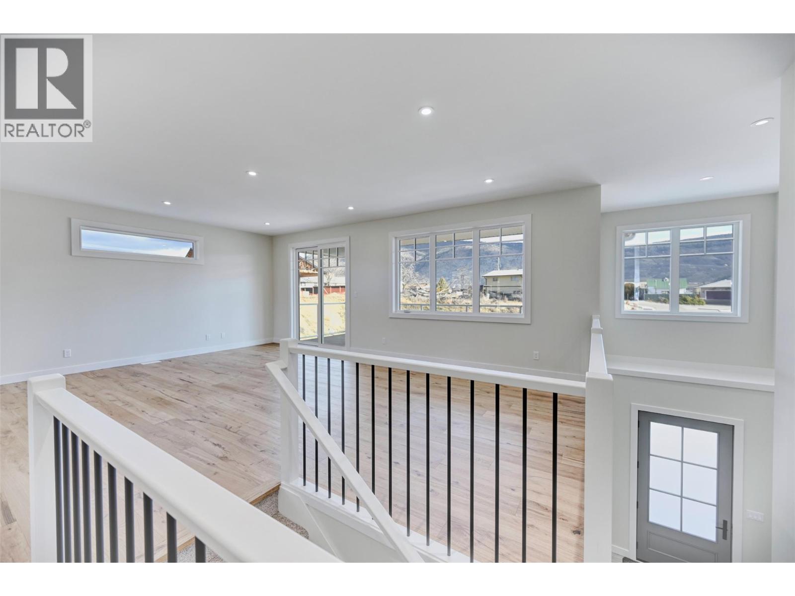 9 Hibiscus Court