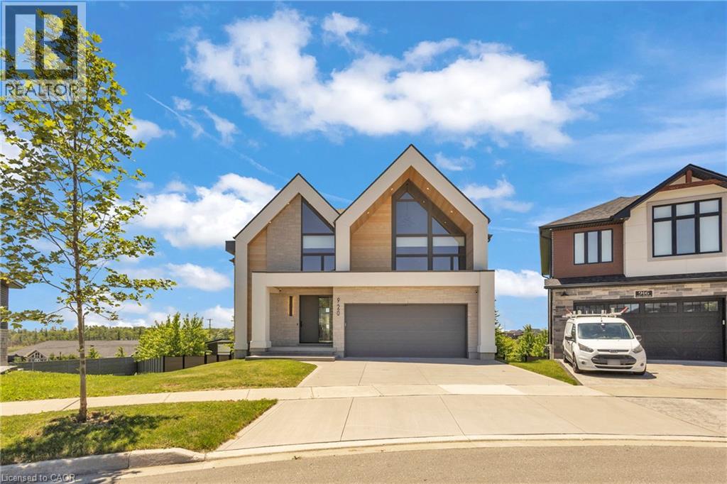920 THOMAS PEDDER Court