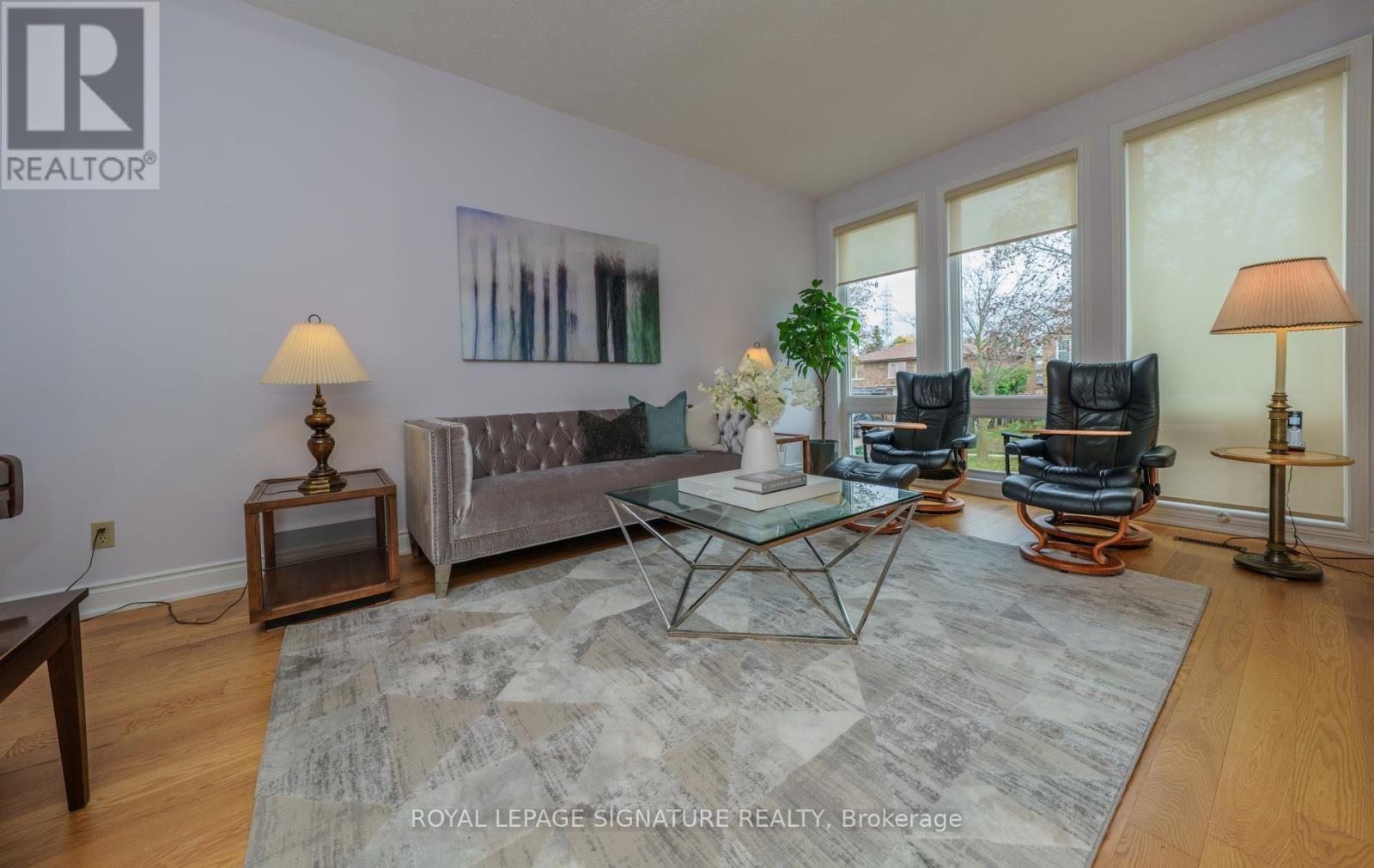 68 ELLENHALL SQUARE