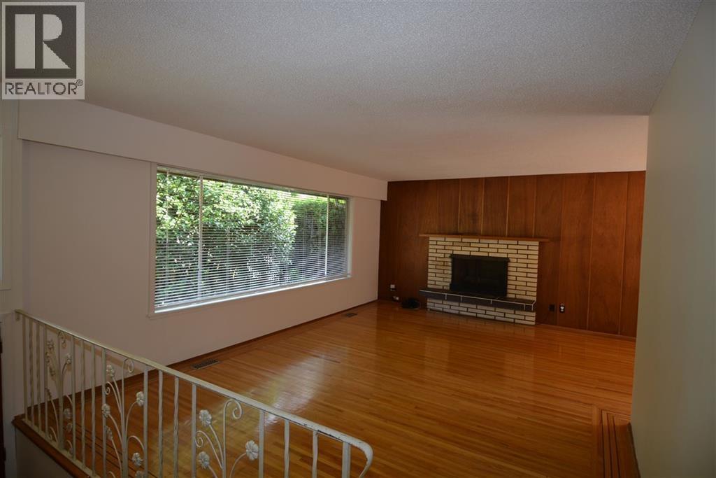 929 PROSPECT AVENUE