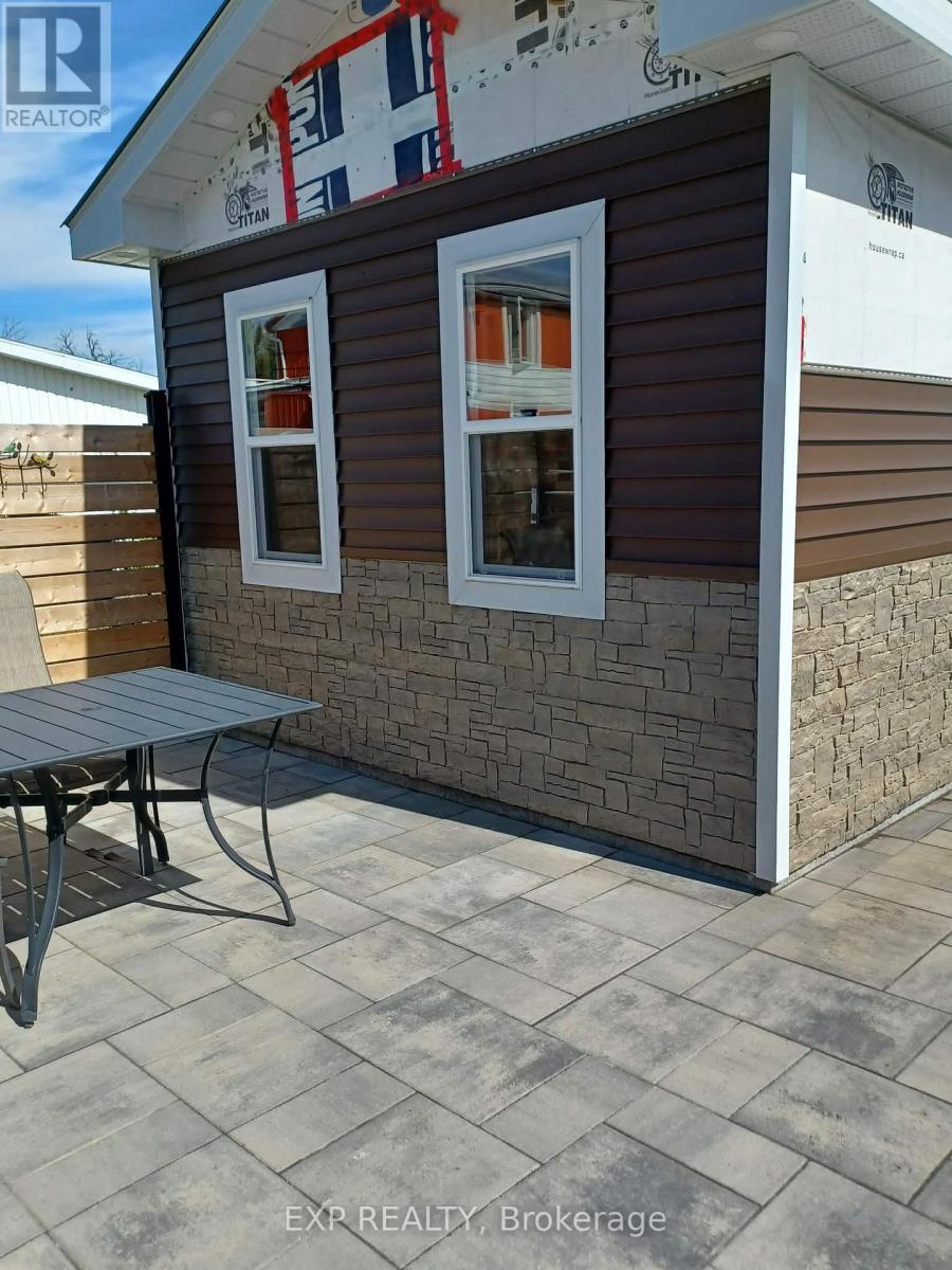 213 LONGUEUIL STREET