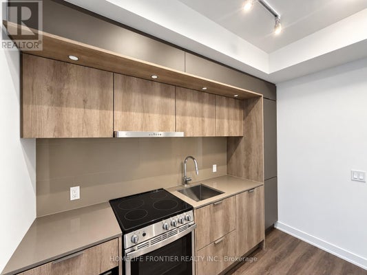 448 Burnhamthorpe Rd E, Mississauga (City Centre), ON 4