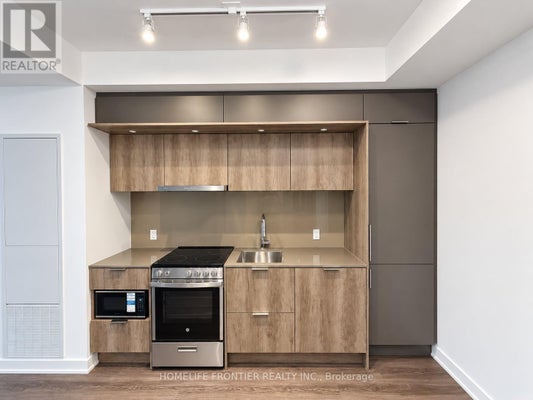 448 Burnhamthorpe Rd E, Mississauga (City Centre), ON 5