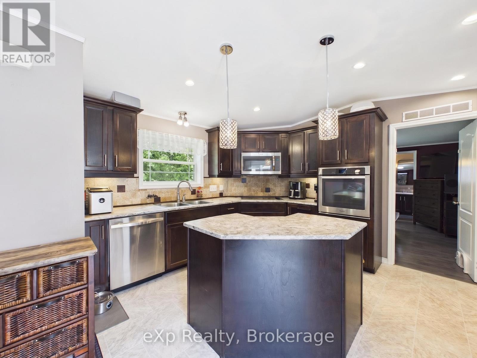 32 MAPLE GROVE VILLAGE ROAD