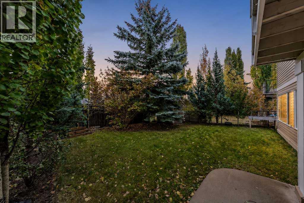 40 Cougar Ridge Heights SW