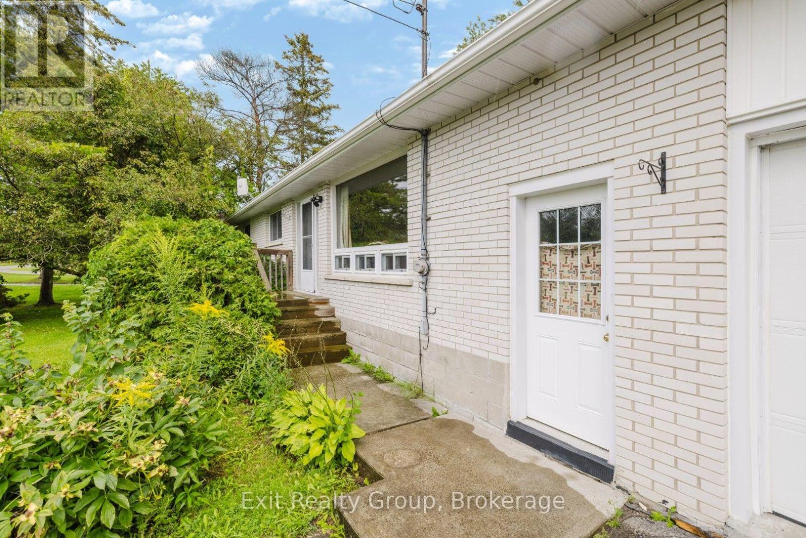 142 SUNNINGDALE DRIVE