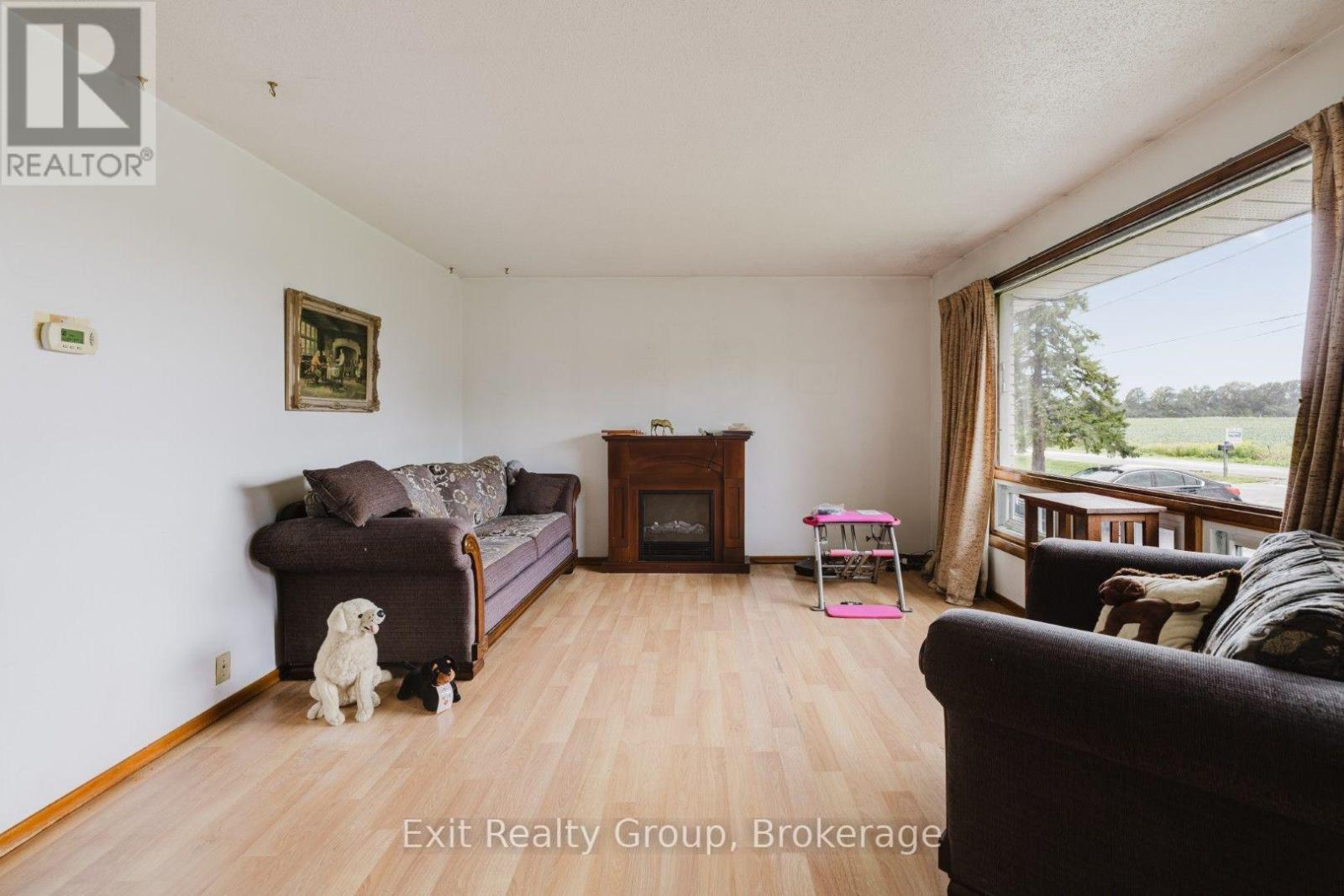 142 SUNNINGDALE DRIVE
