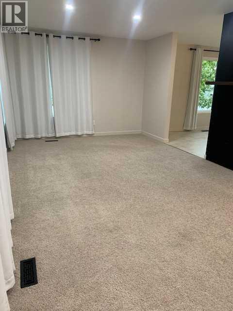 125 Pensacola Court W
