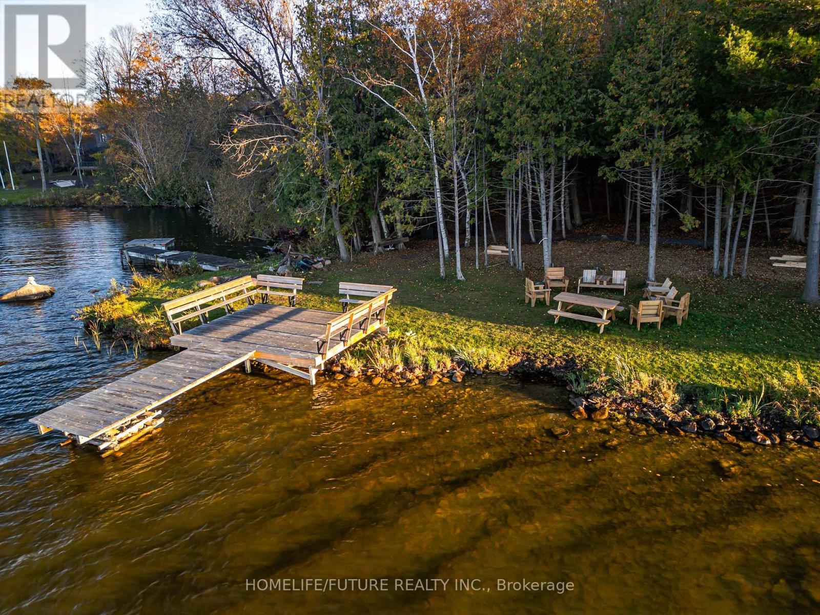28 WOODLAWN DRIVE
