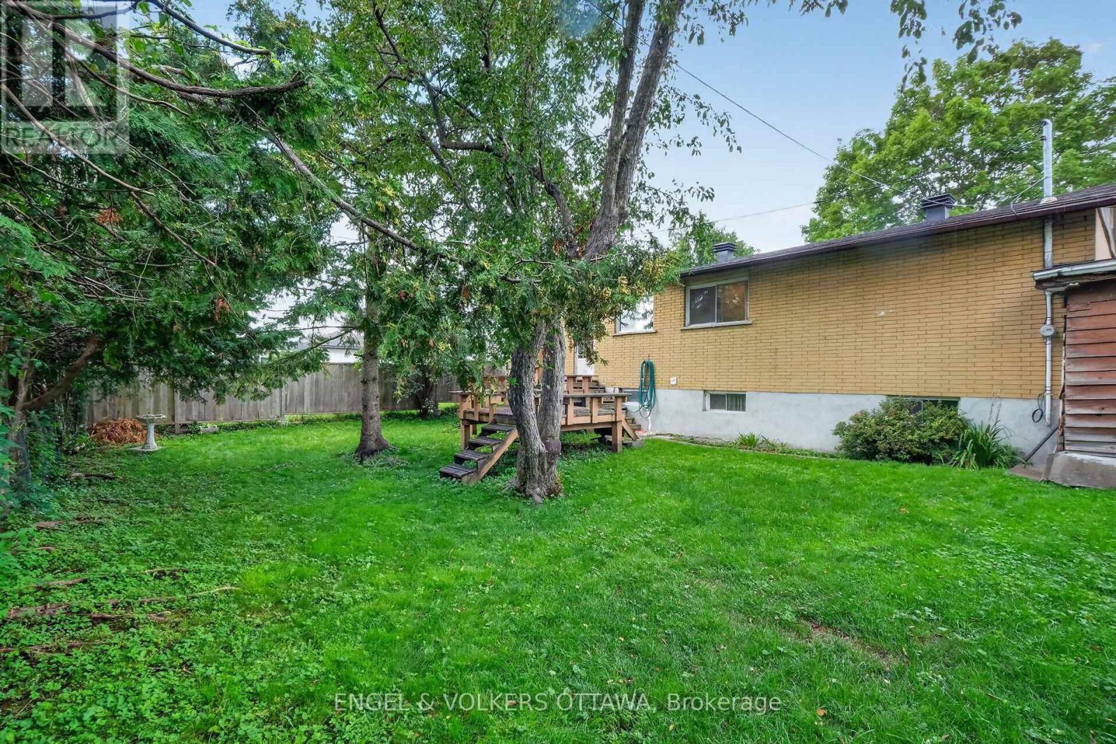 14 OAKVIEW AVENUE