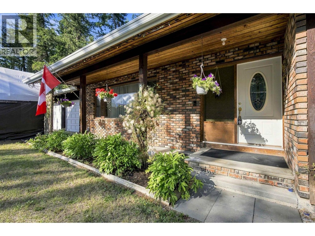 816 ROBERTS DRIVE, ESLER / DOG CREEK, BC V2G 3K8 - Image 289810804.jpeg?d=l