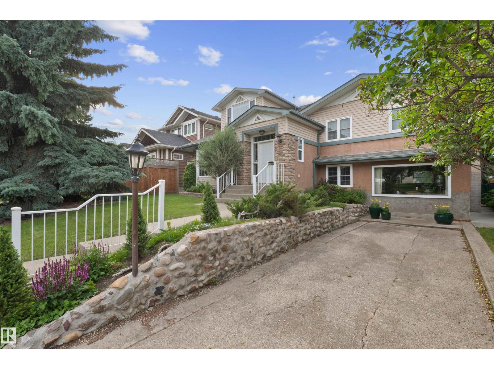 14640 88 AV NW