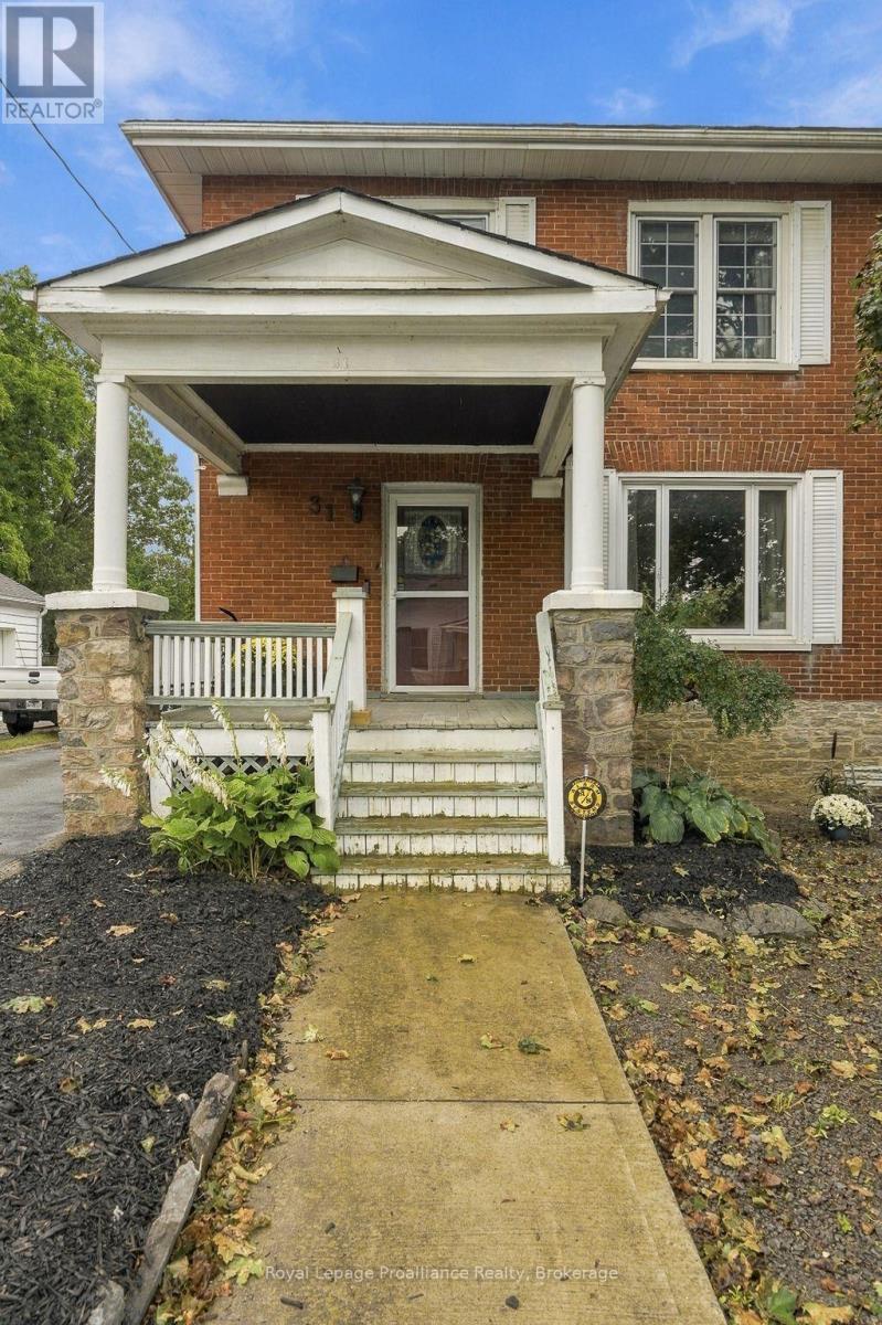 31 GROVE STREET