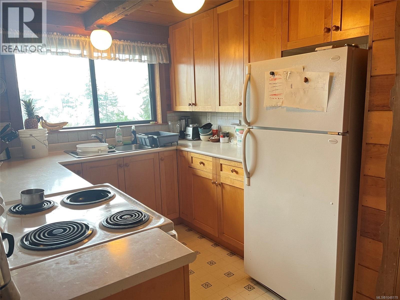 1926 Sea Lion Cres