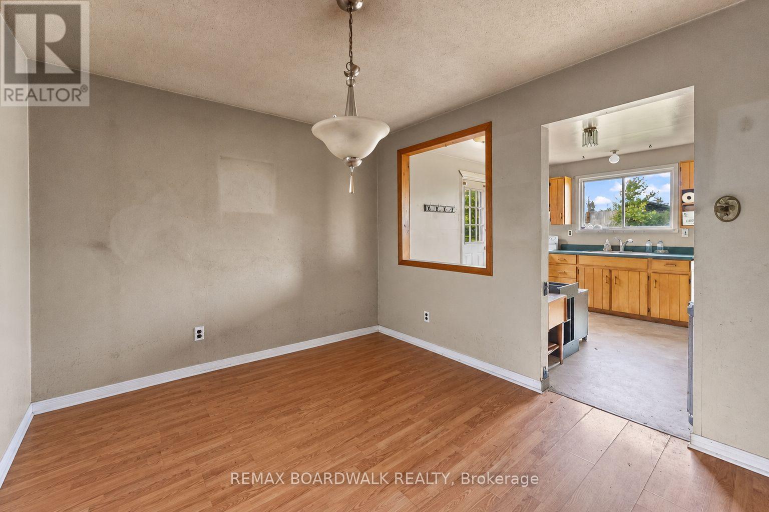 365 SCOTCH LINE ROAD W