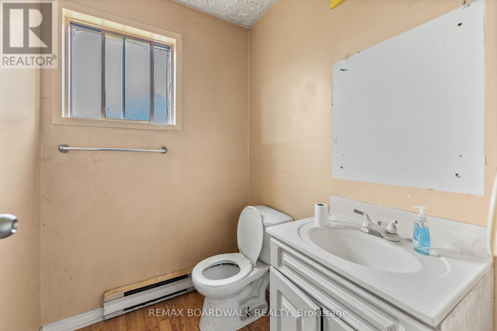 365 SCOTCH LINE ROAD W