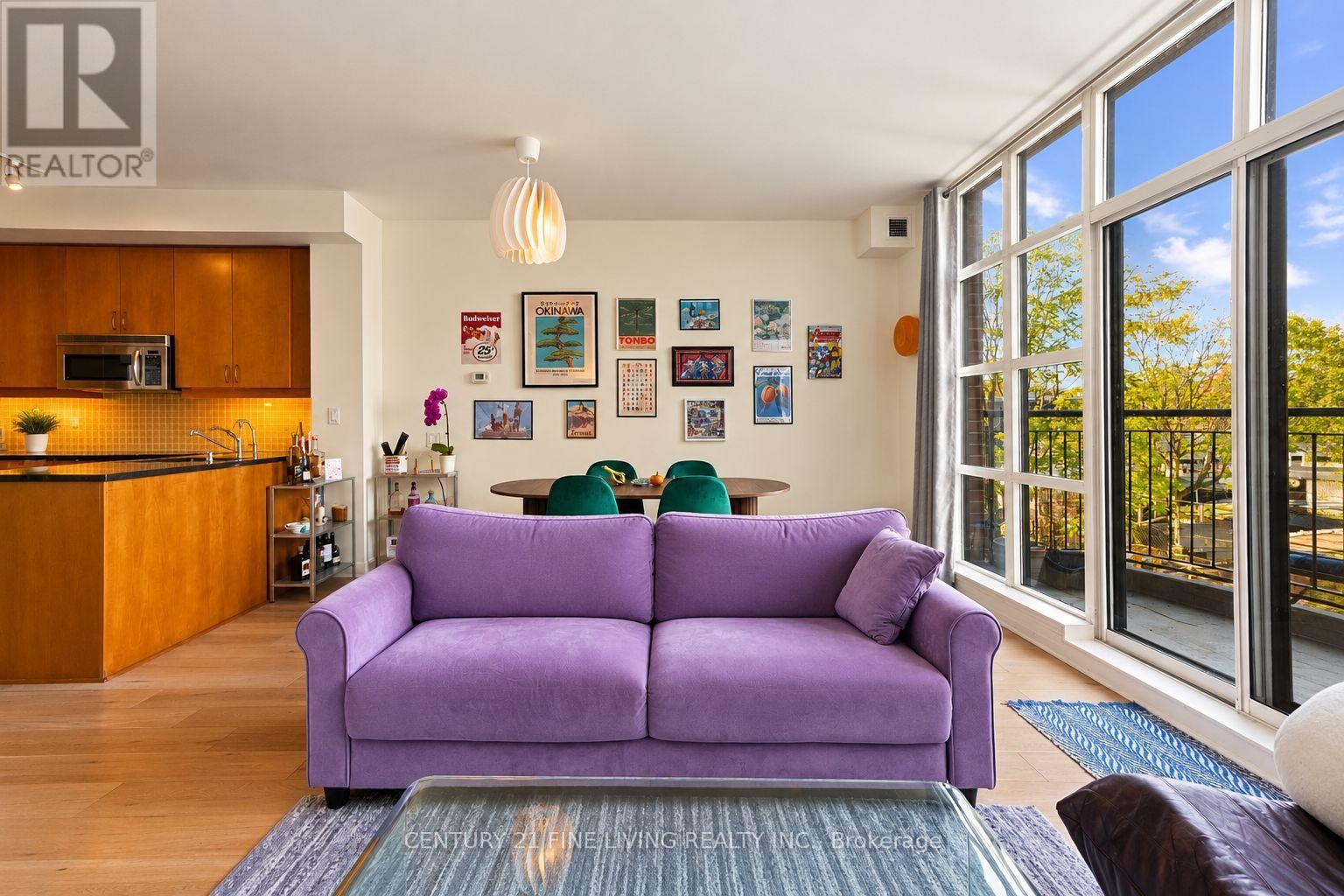 419 - 901 QUEEN STREET W