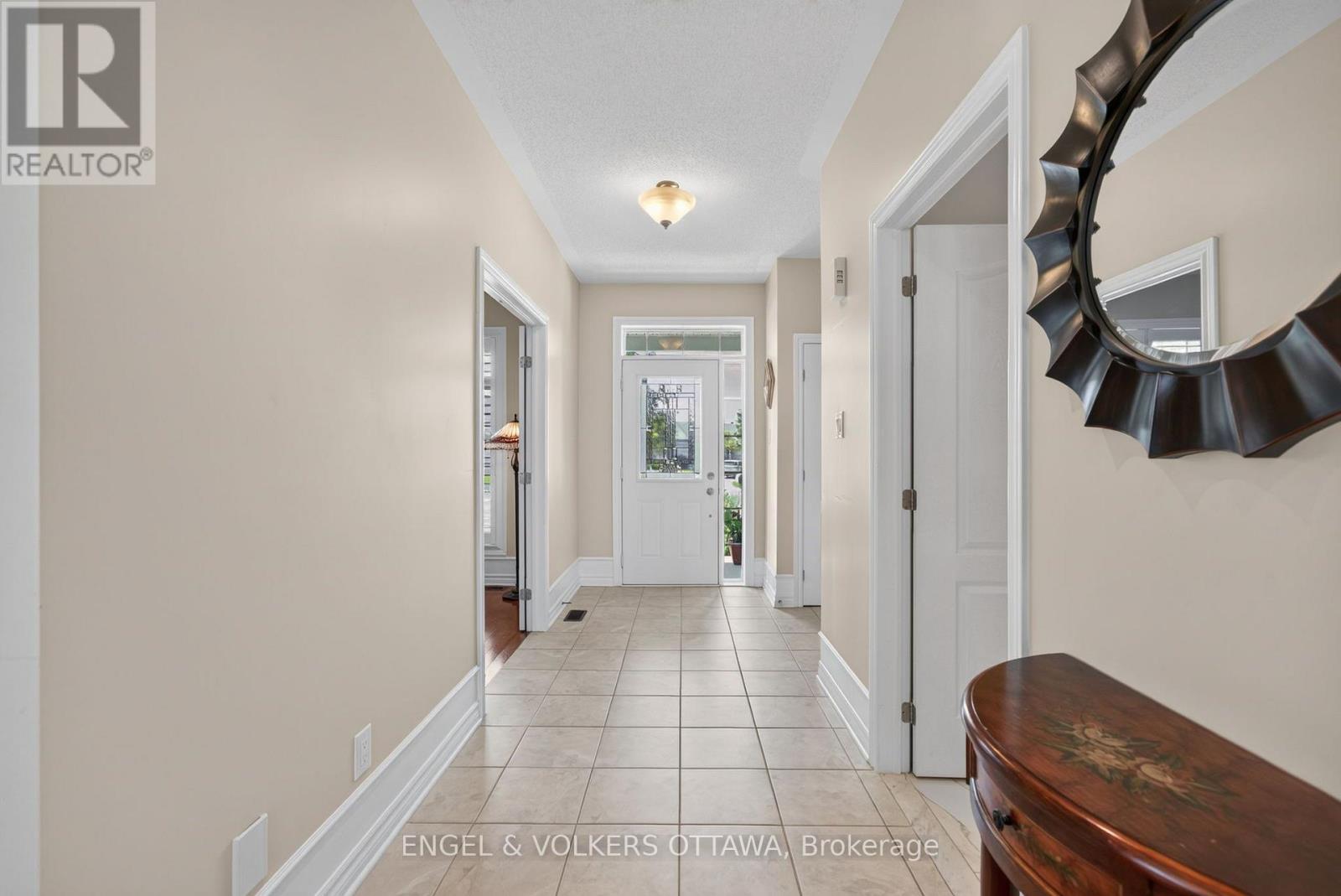 106 EQUINELLE DRIVE