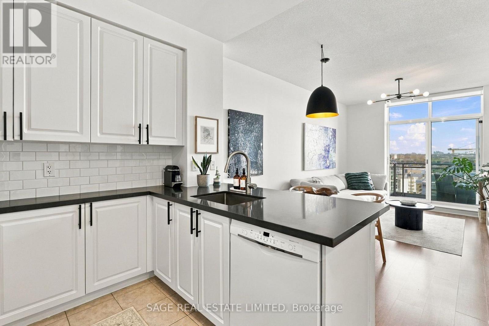 2408 - 50 LYNN WILLIAMS STREET