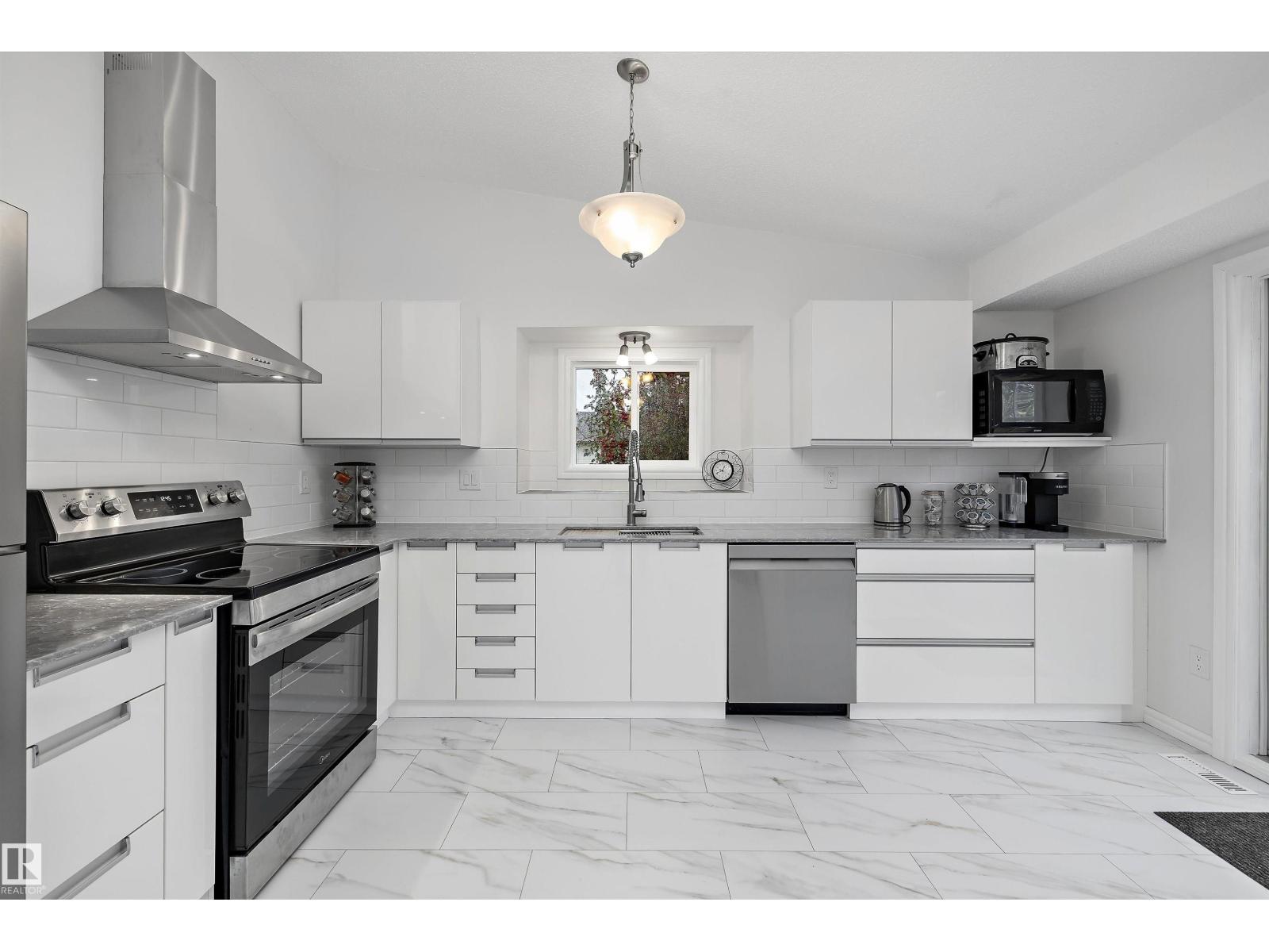 65 WESTPARK WY