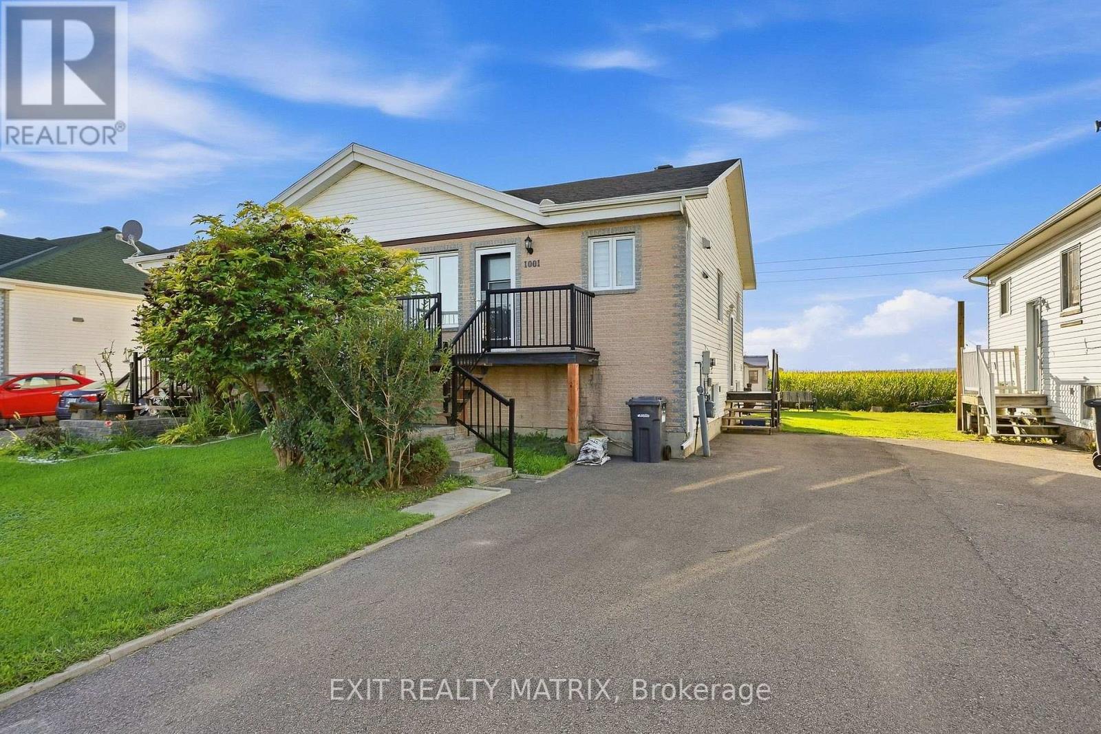 1001 JACYNTHE STREET - Photo 2