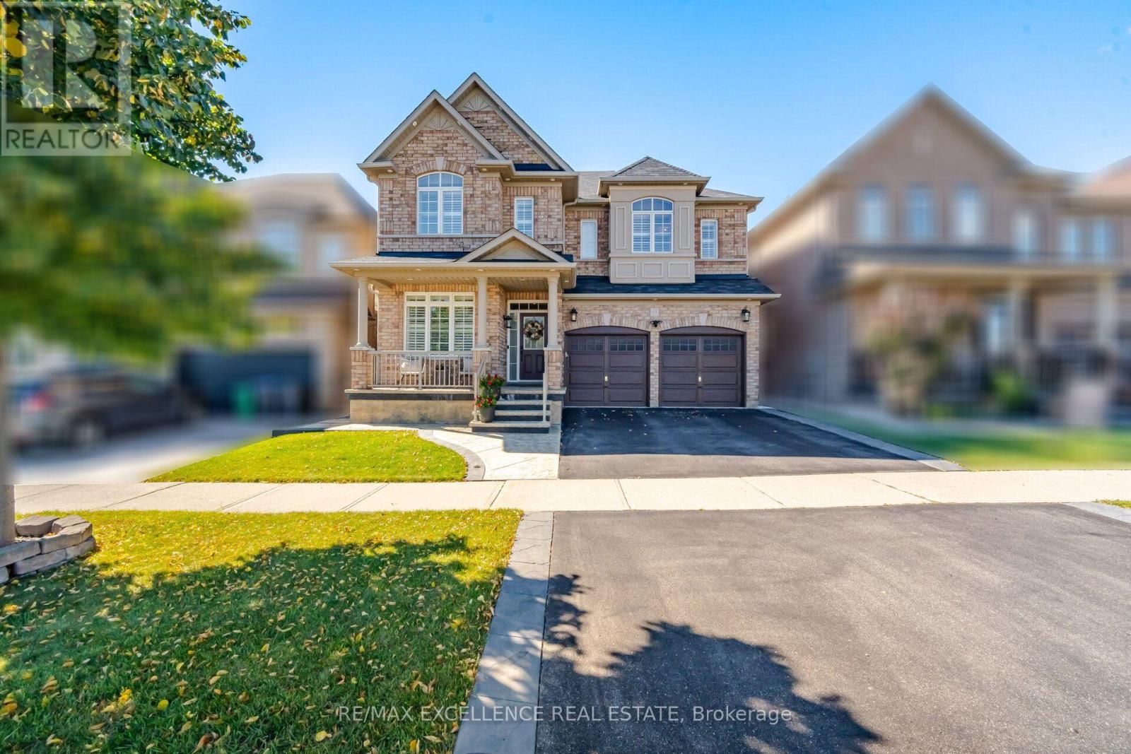 13 SAGE MEADOW CRESCENT