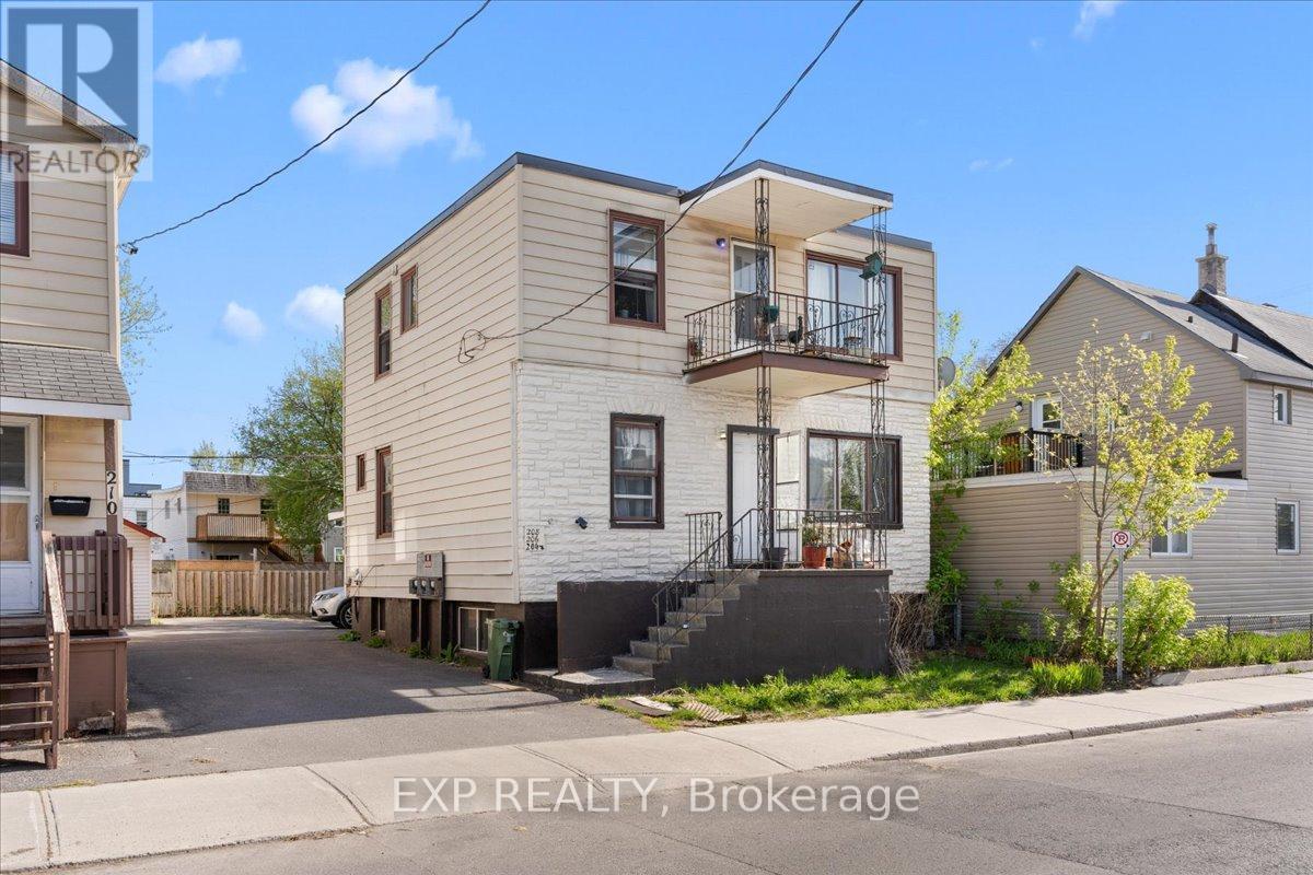 208 MONTFORT STREET