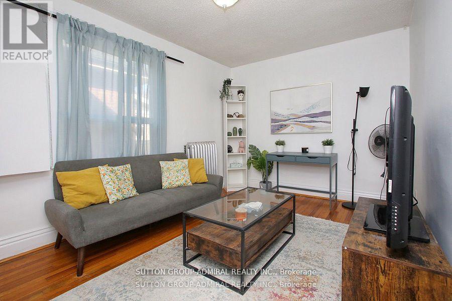 2 - 1537 DUFFERIN STREET