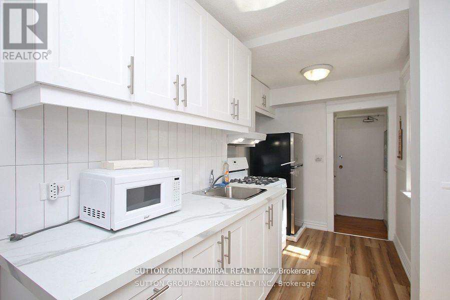 2 - 1537 DUFFERIN STREET