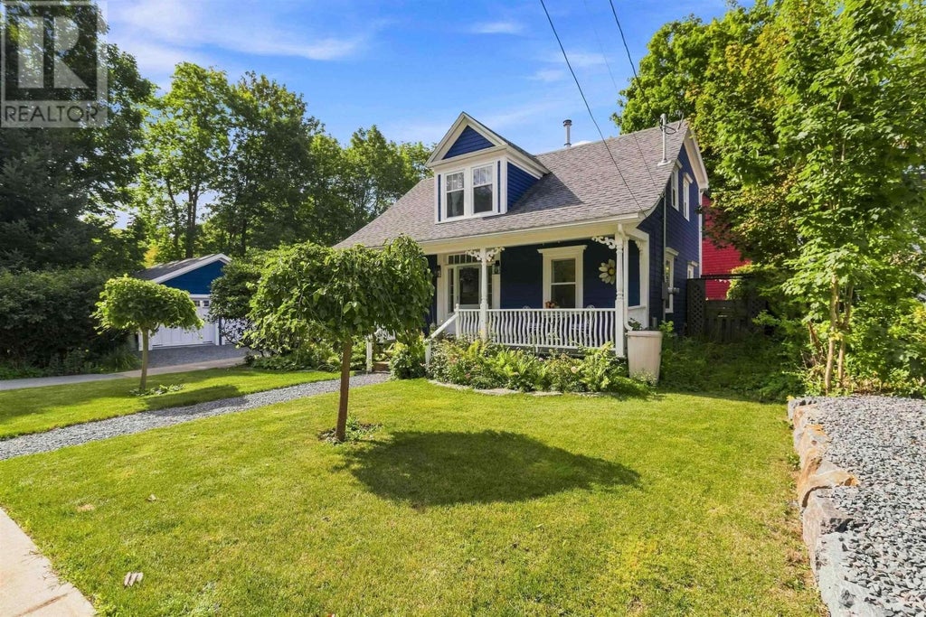 102 PLEASANT STREET, MAHONE BAY, NS B0J 2E0 - Image 3128682912.jpeg?d=l