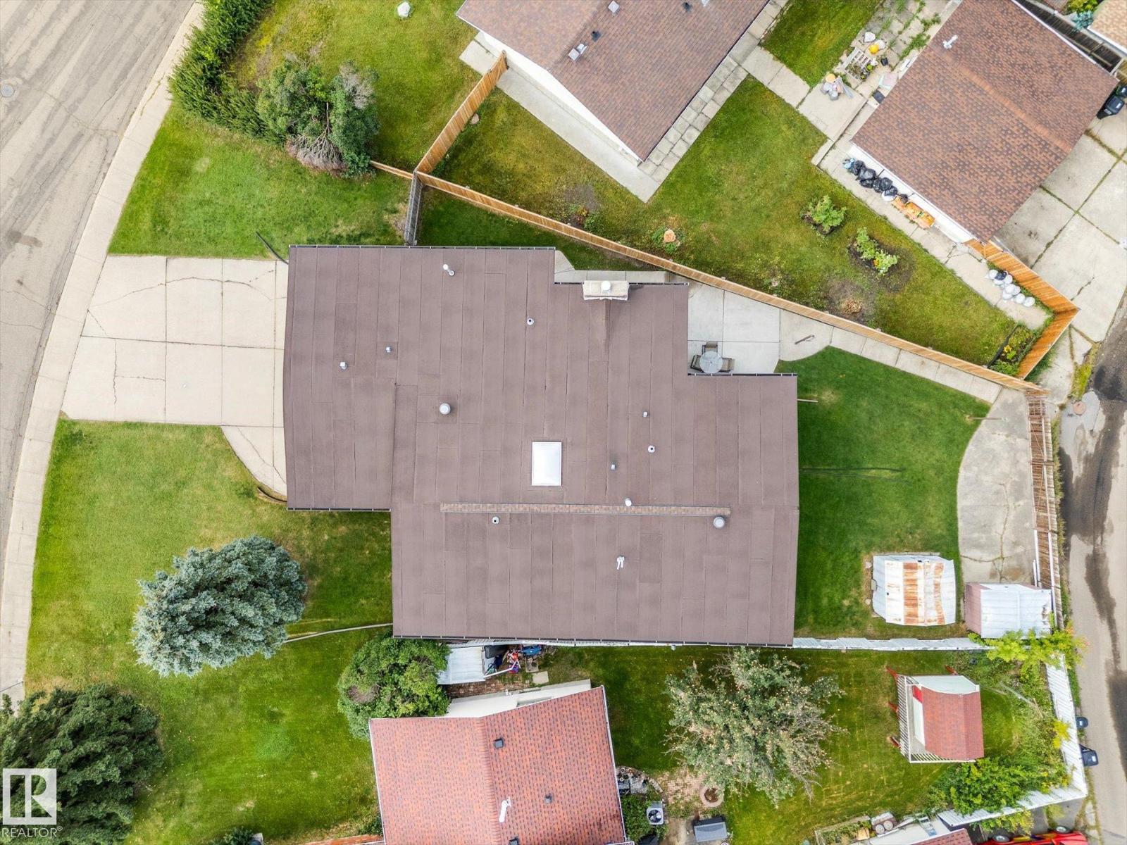9504 139 AV NW