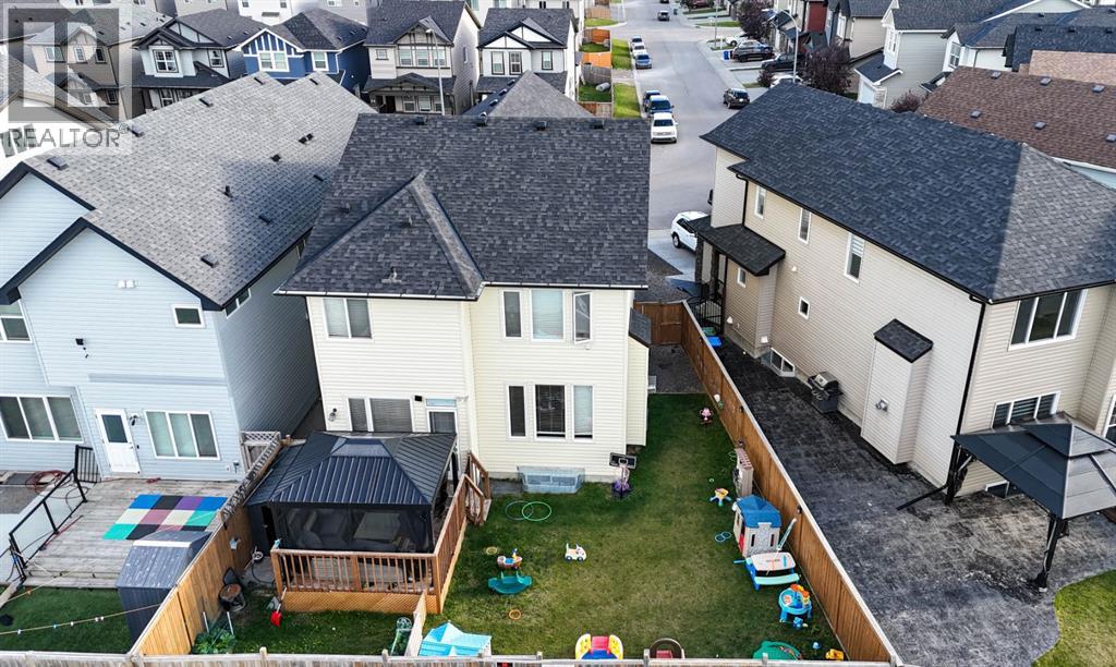 48 Skyview Point Terrace NE