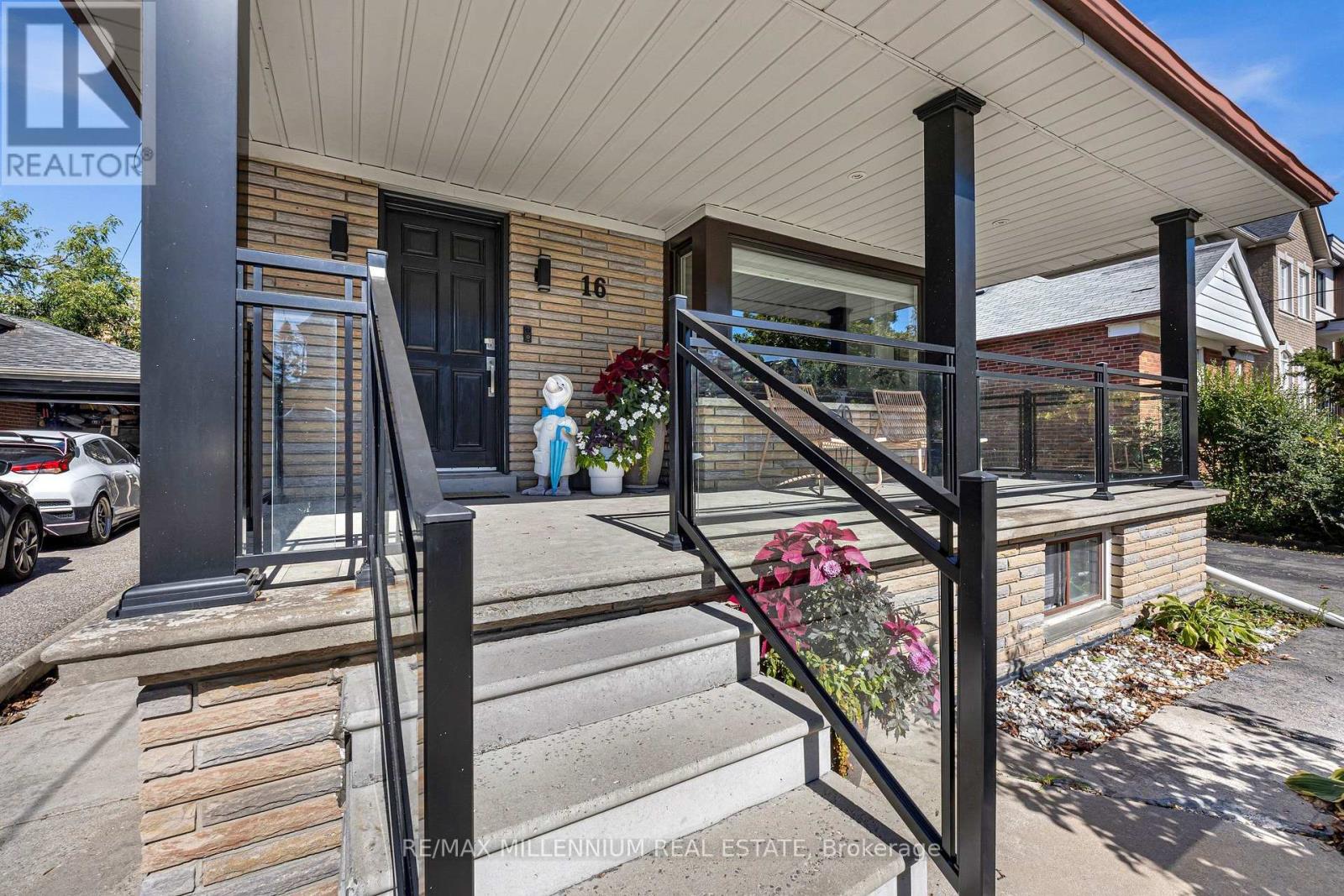 16 SULTANA AVENUE